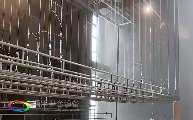 演藝機械設備、舞臺吊桿可靠性及安全性是設計和施工過程中重要環節