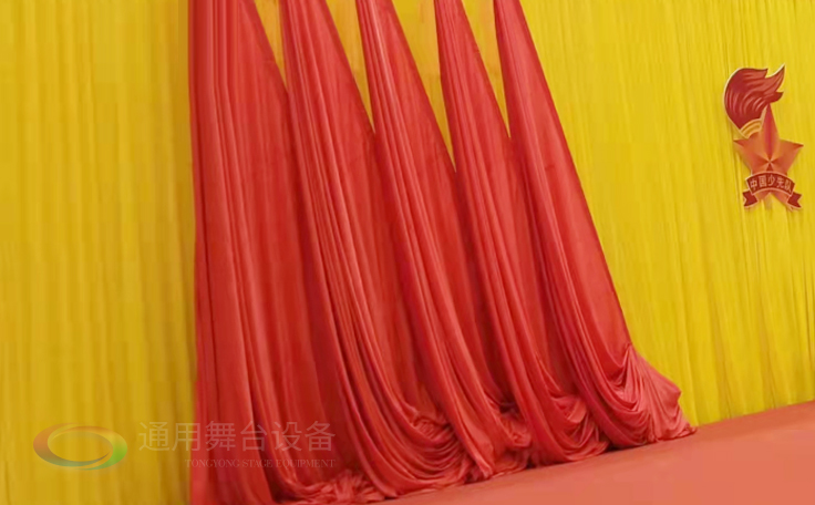 通用舞臺吊桿金絲絨舞臺幕布 手感絲滑 經(jīng)久耐用 ！