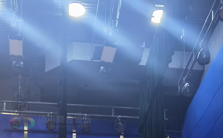 劇場劇院常規舞臺燈光、舞臺吊桿布置