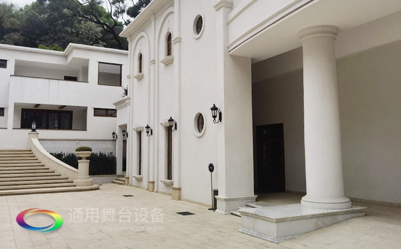 泰州通用舞臺設(shè)備、舞臺吊桿幕布承建廣州南方劇院舞臺項目